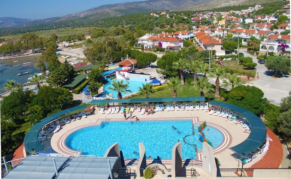 Medis Cesme