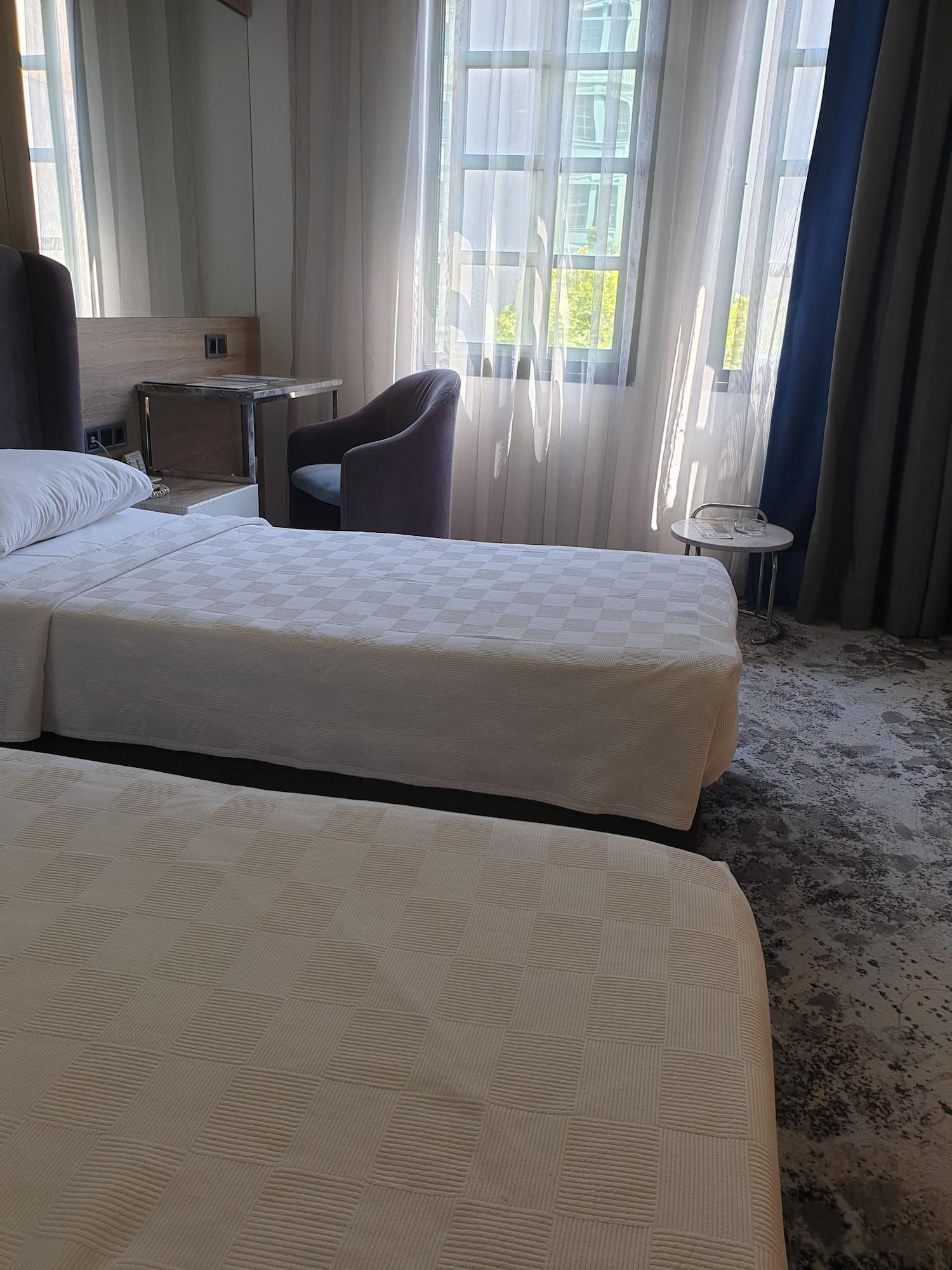 Marla Hotel