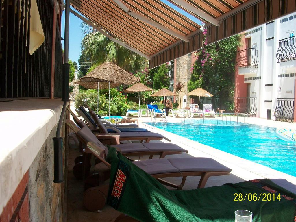Kriss Hotel 3*