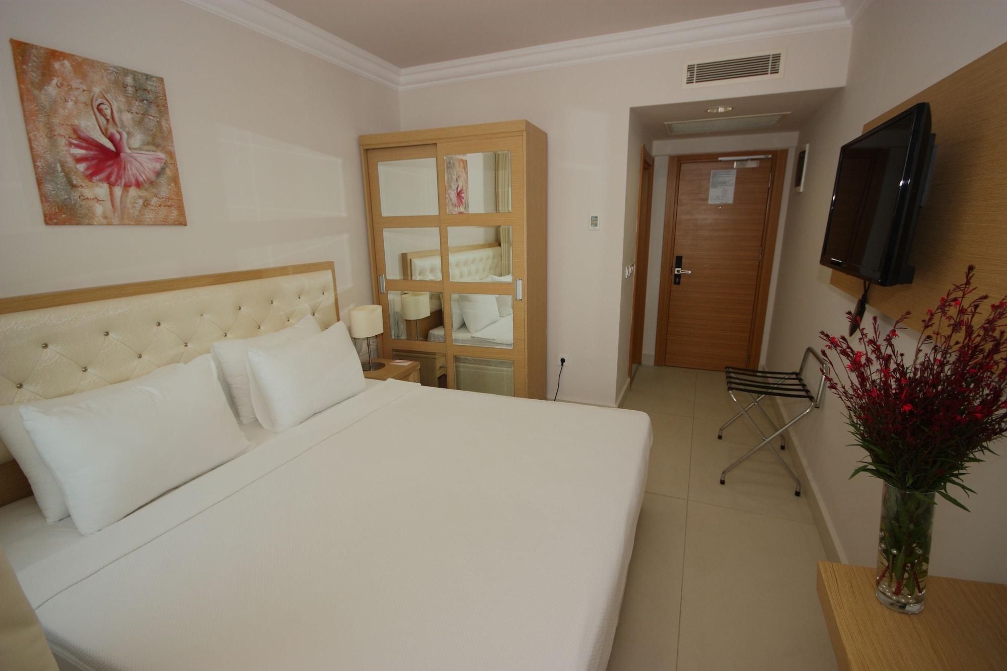 Resort Dragut Point North