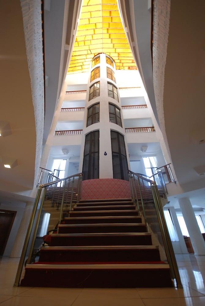 Malhun Hotel