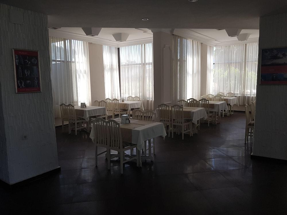 Hotel Malhun 3*