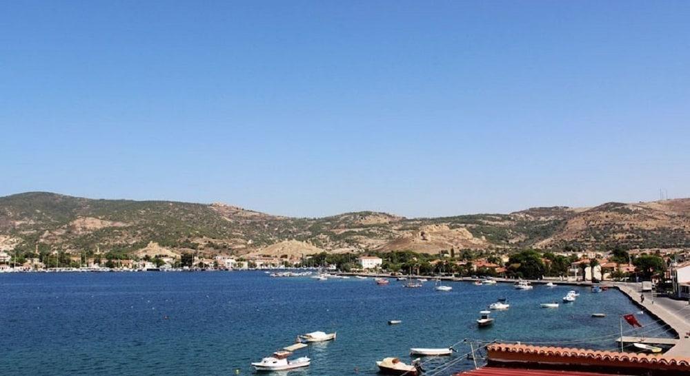 Yali Hotel 3*