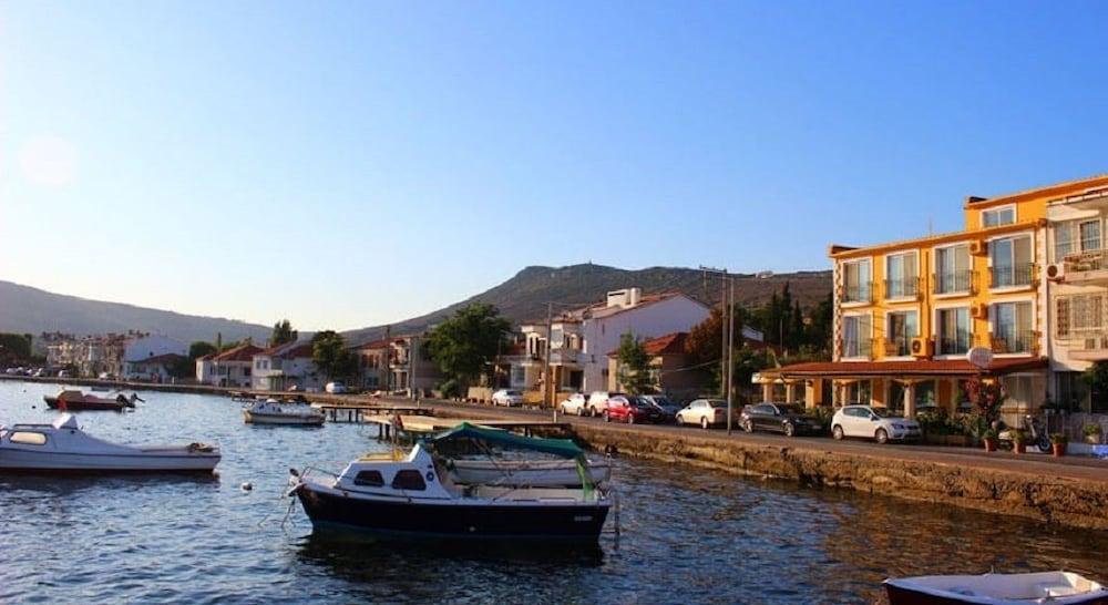 Hotel Yali 3*