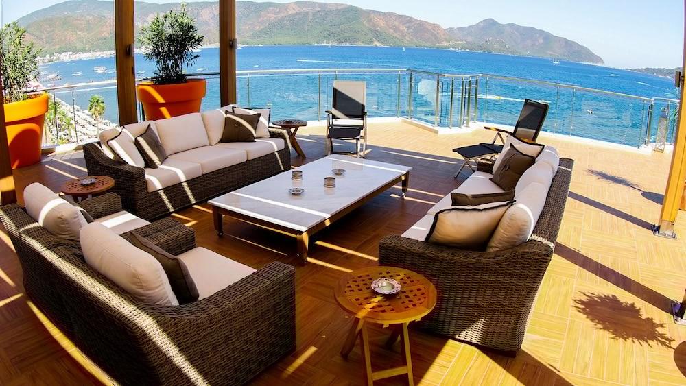 Elegance International 5*