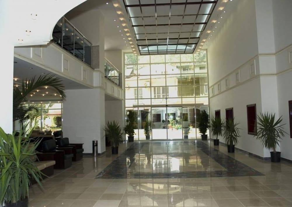 Hotel Calipso Beach 4*