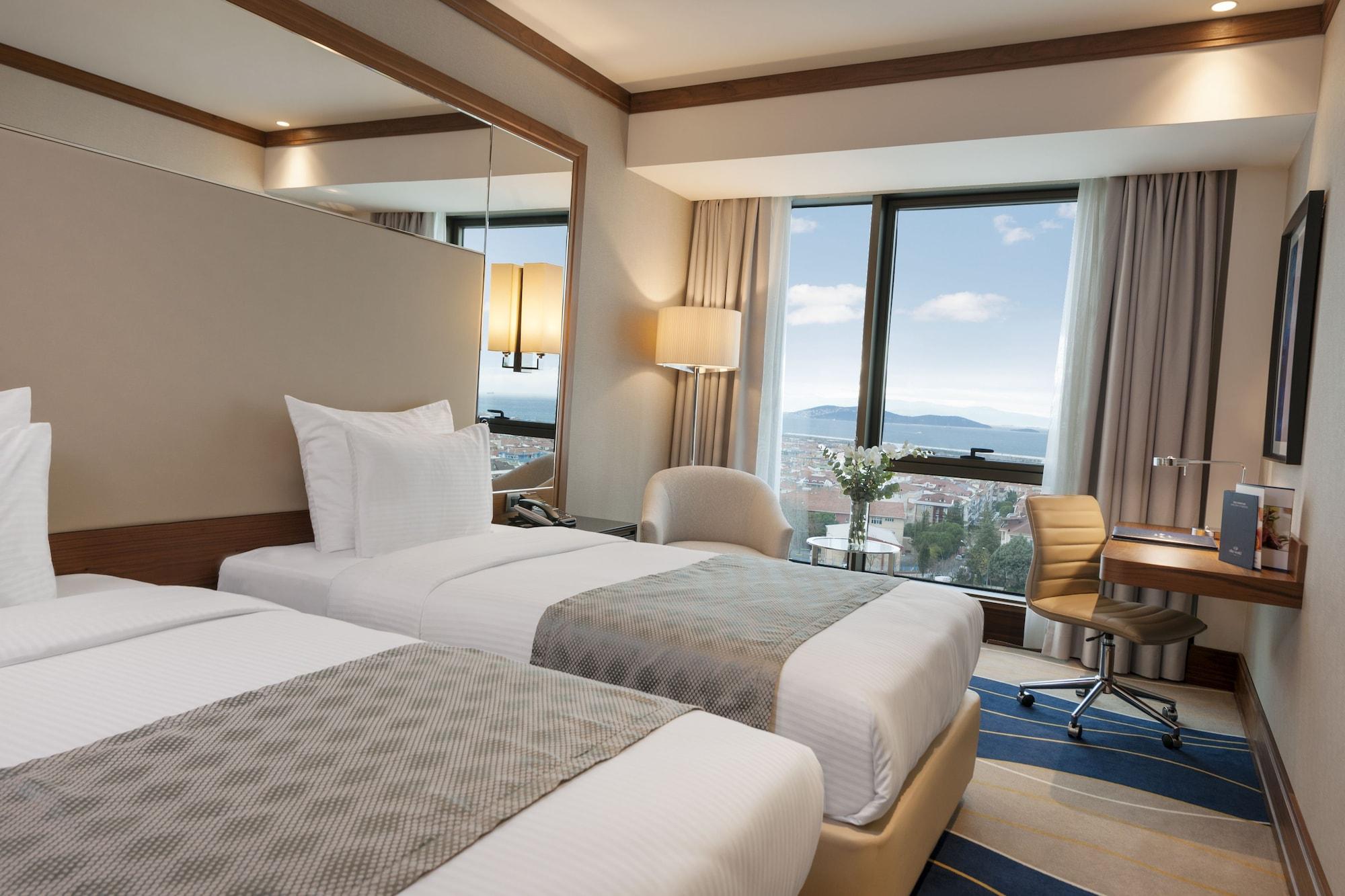 Elite World Grand Kuecuekyali Hotel