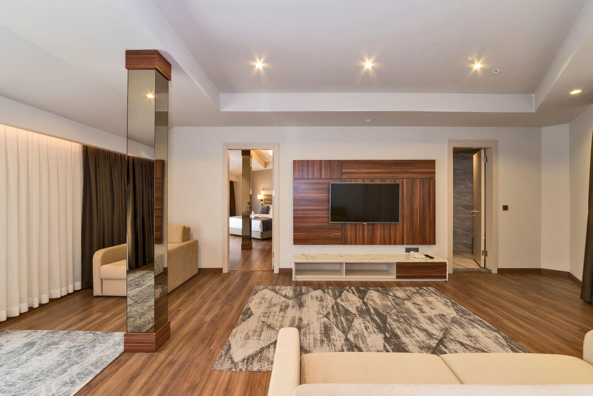 Golden Royal & 4* Istanbul