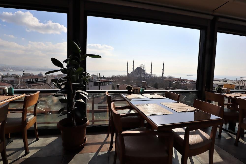 Hotel Anthemis