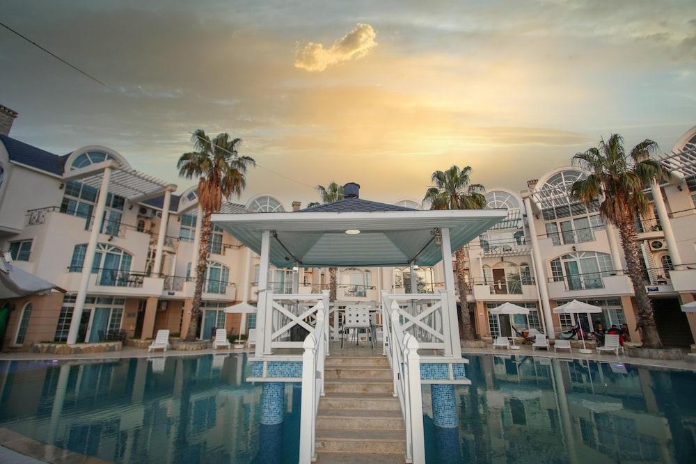 Hotel Seahorse Deluxe 3*