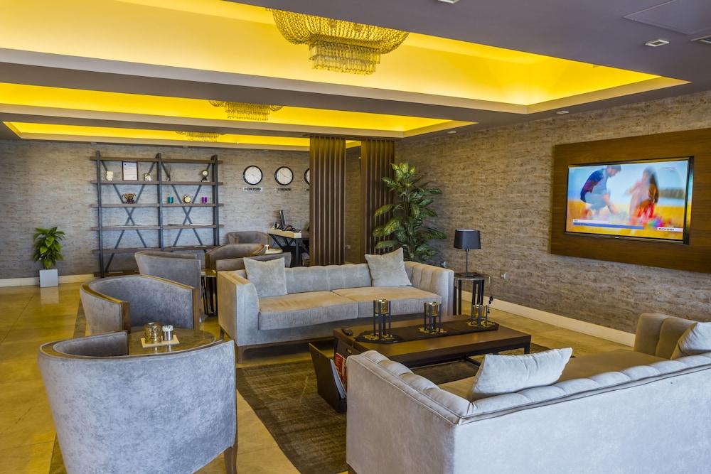 Hotel Alesha 4*