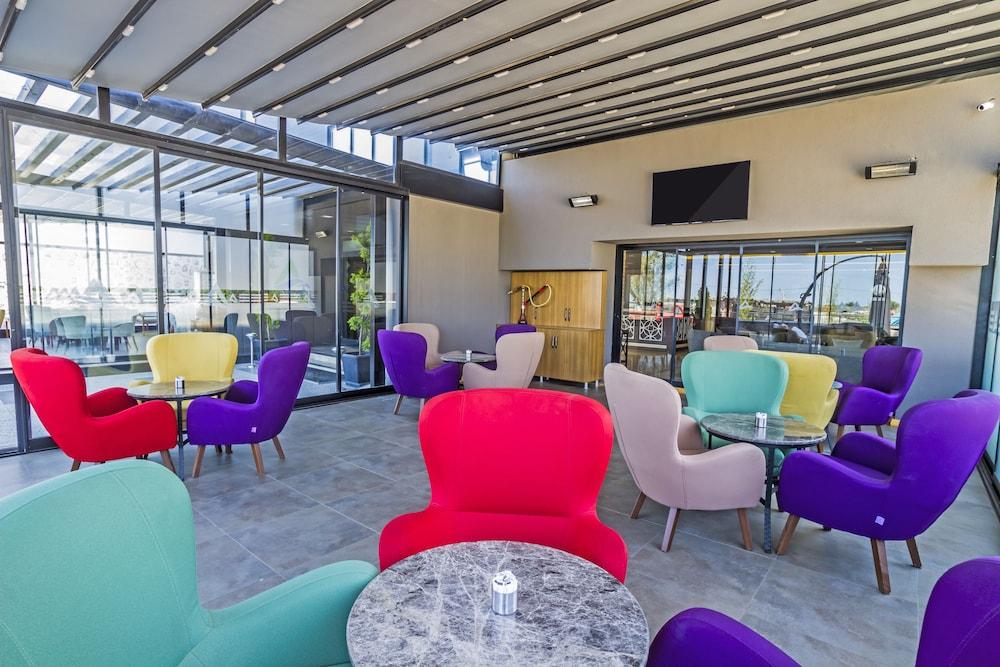 Alesha Hotel