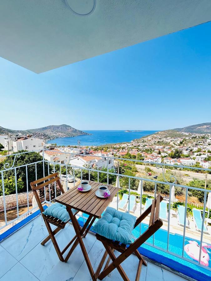 Marquis Blue Bed & Breakfast Kas