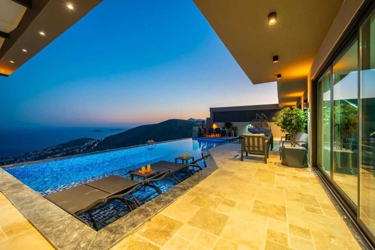 Eco Big Eyes Villa