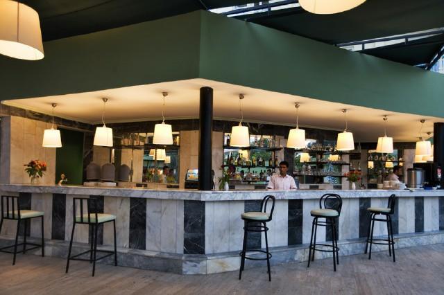 Hotel Larissa Garden 4*