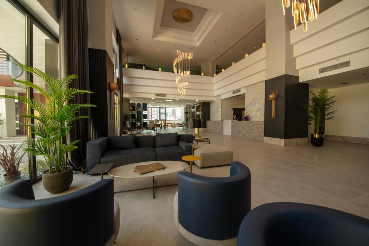 Hotel V Center 4*
