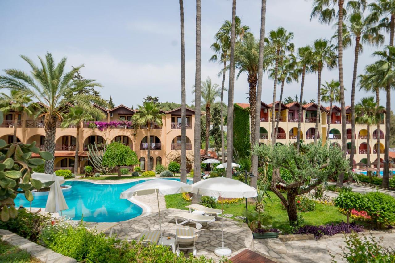 Hotel Club Tropical 4*