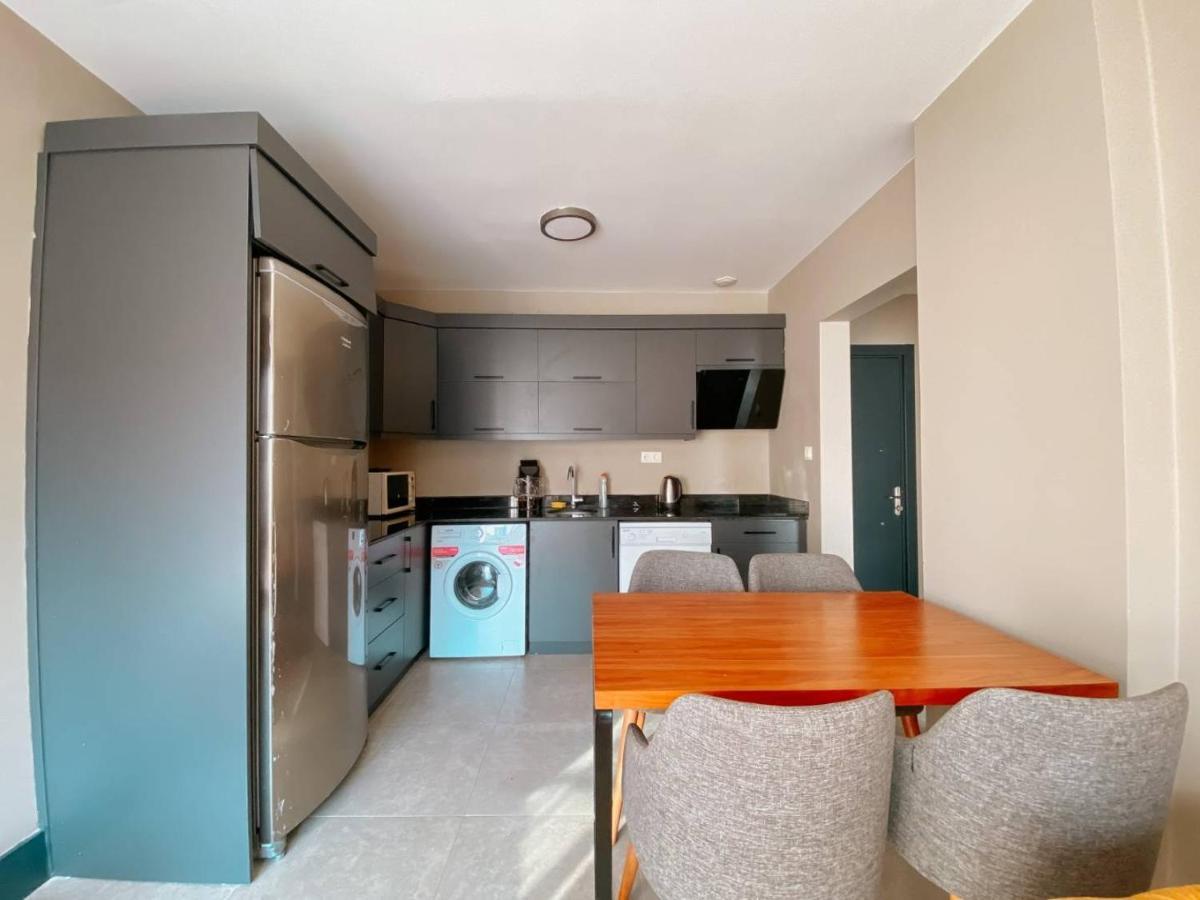 Oeluedeniz 1+1 Modern Summerhouse With Swimming Pool Fethiye