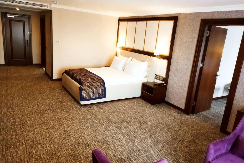 Ramada Plaza By Wyndham 5*