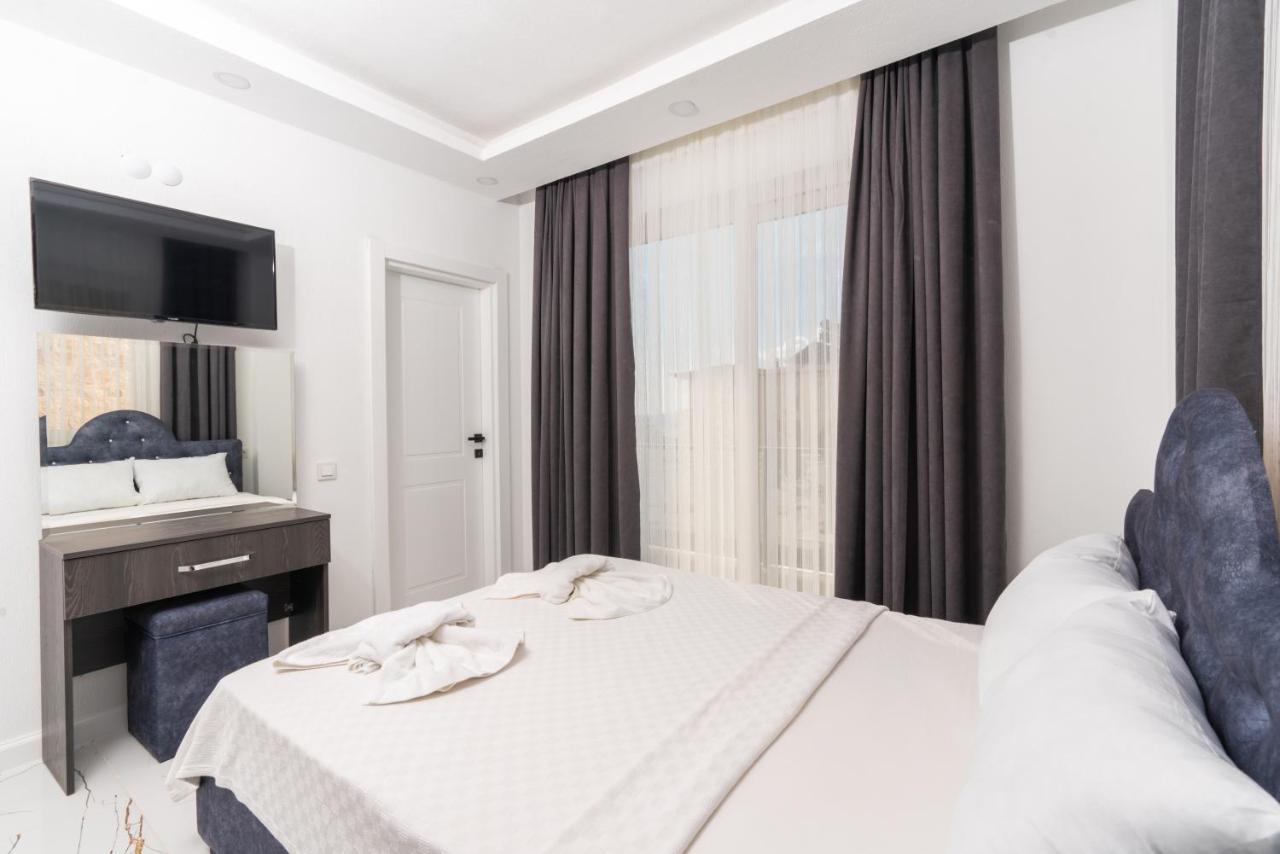 Aparthotel Tayla *