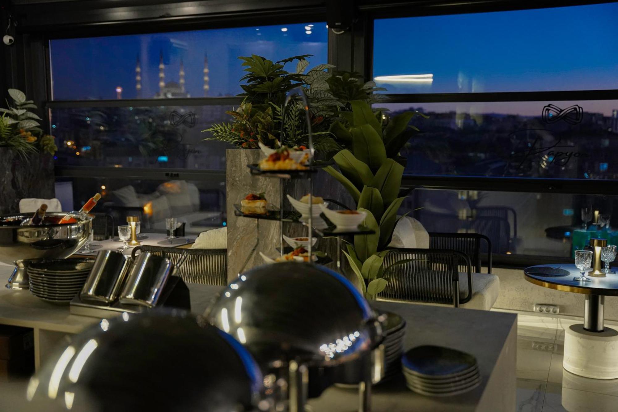 New Park Hotel 5*