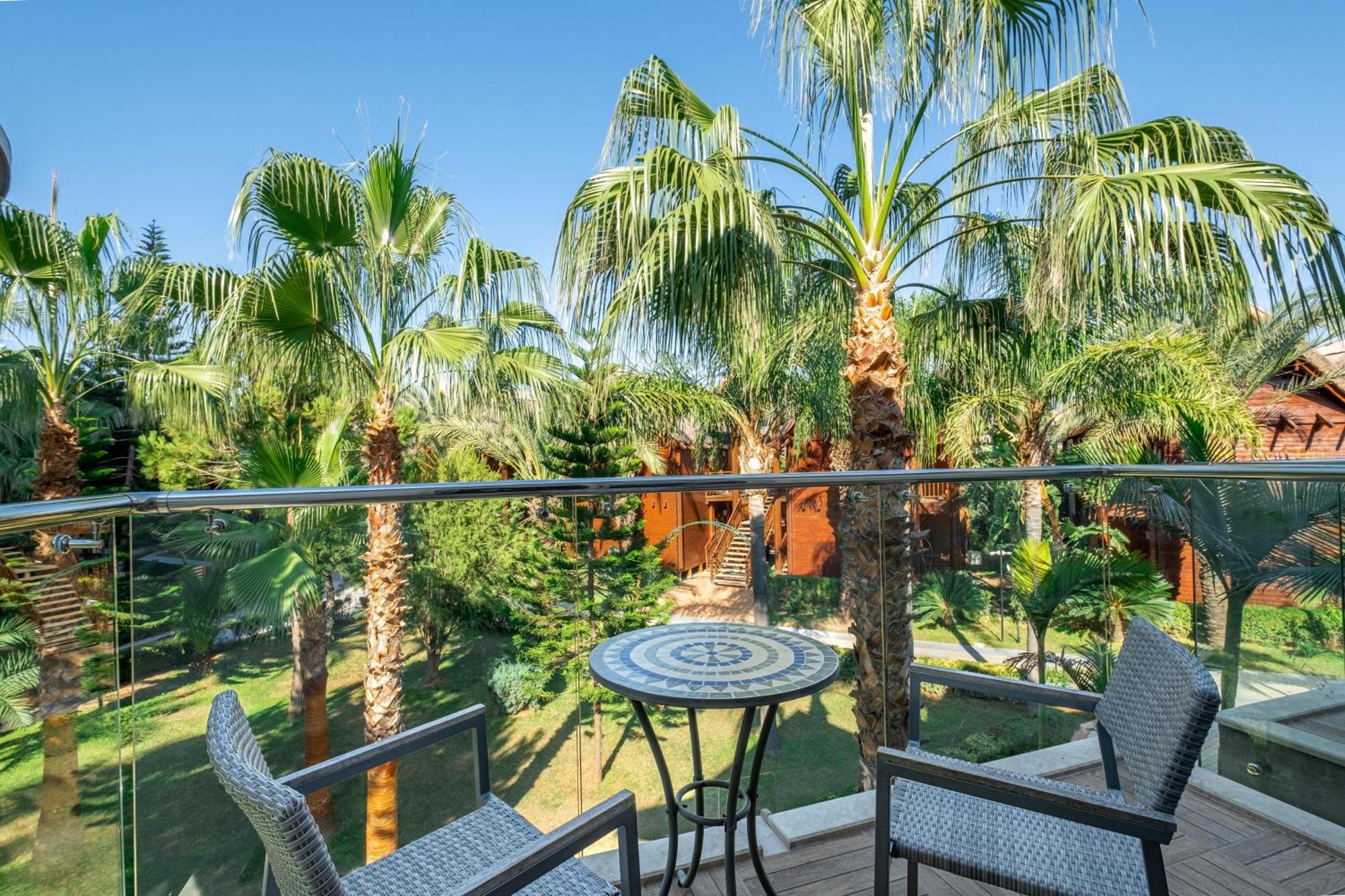 Resort Long Alanya 5*