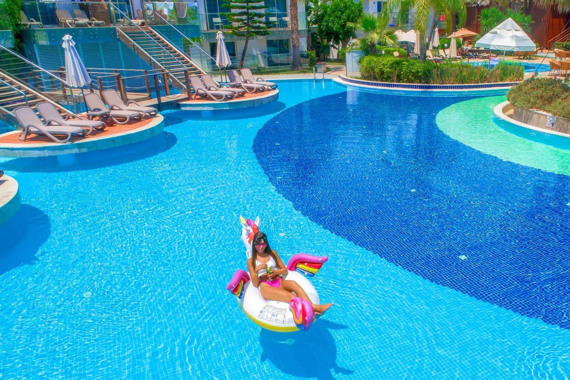 Long Alanya Resort Turkler