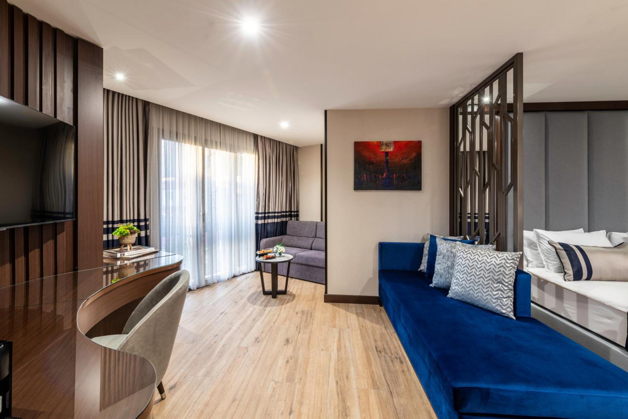 Hotel Aprilis Deluxe 4*