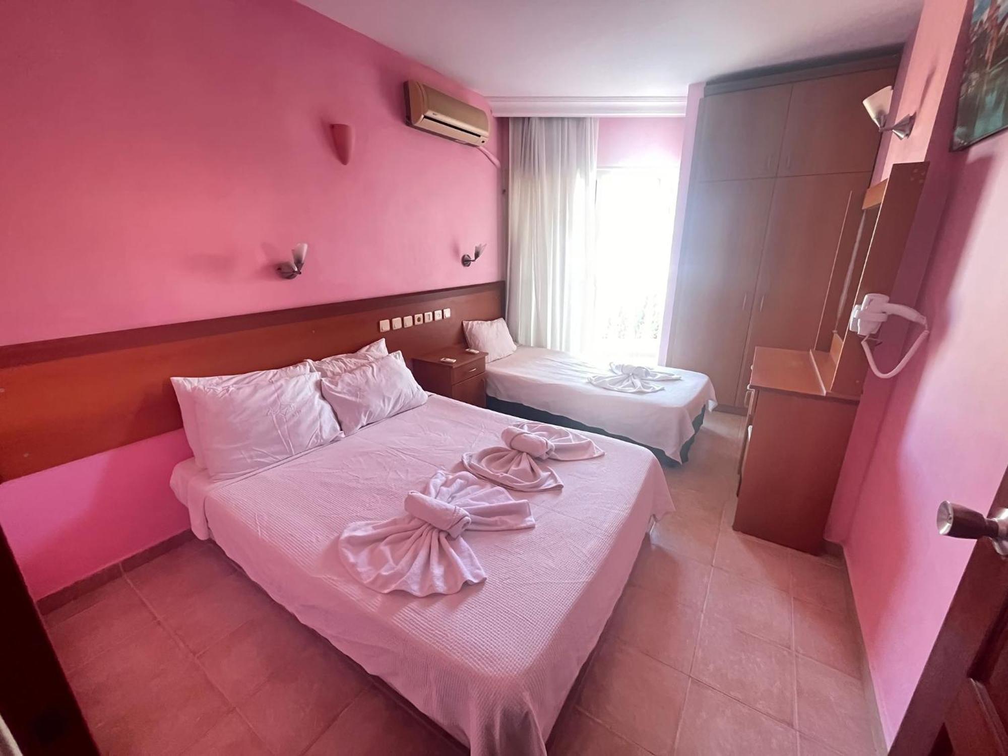 Aparthotel 50 Meters To Beach, Sea View