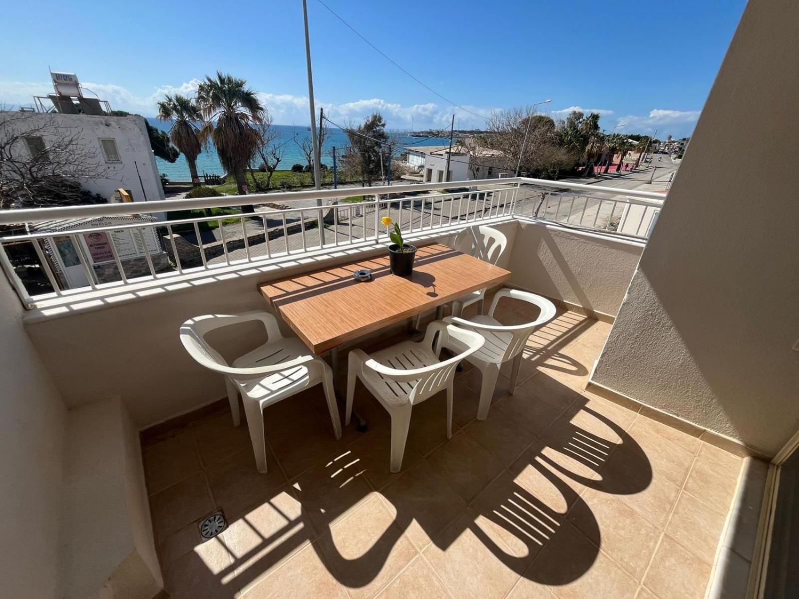 50 Meters To Beach, Sea View Aparthotel