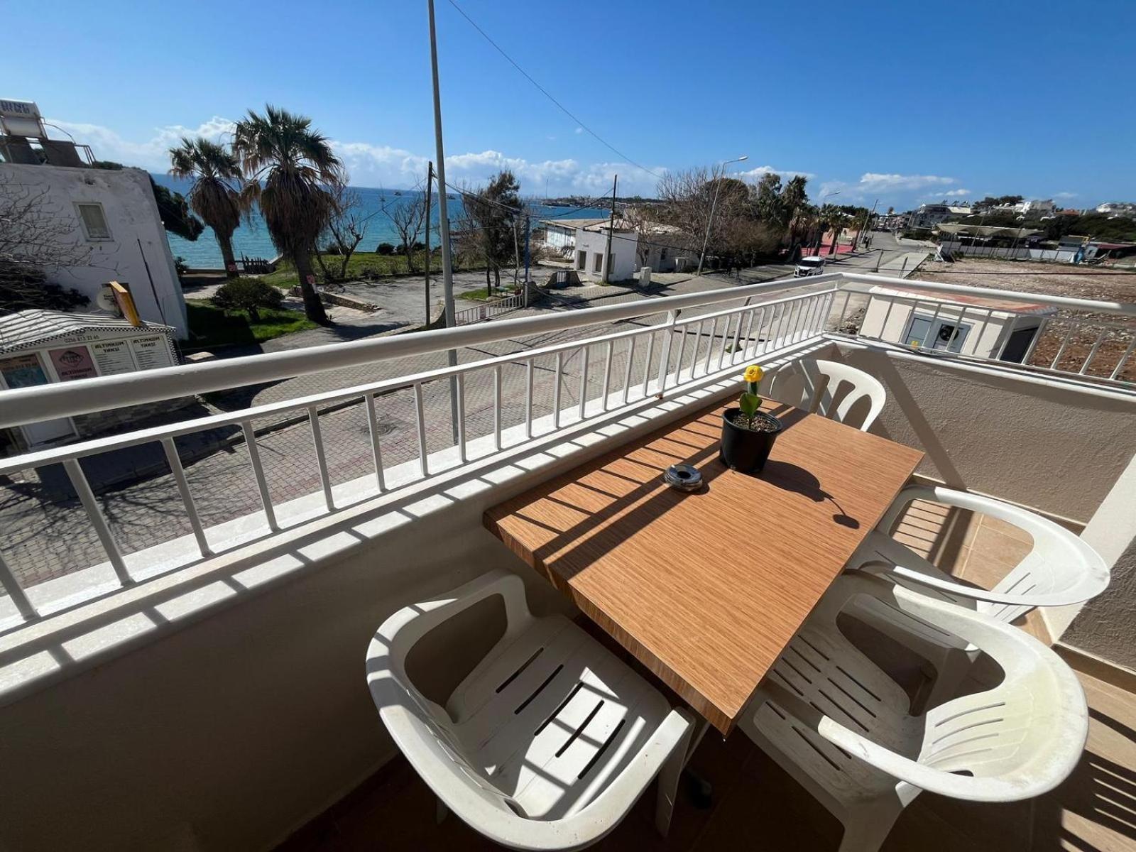 50 Meters To Beach, Sea View Aparthotel