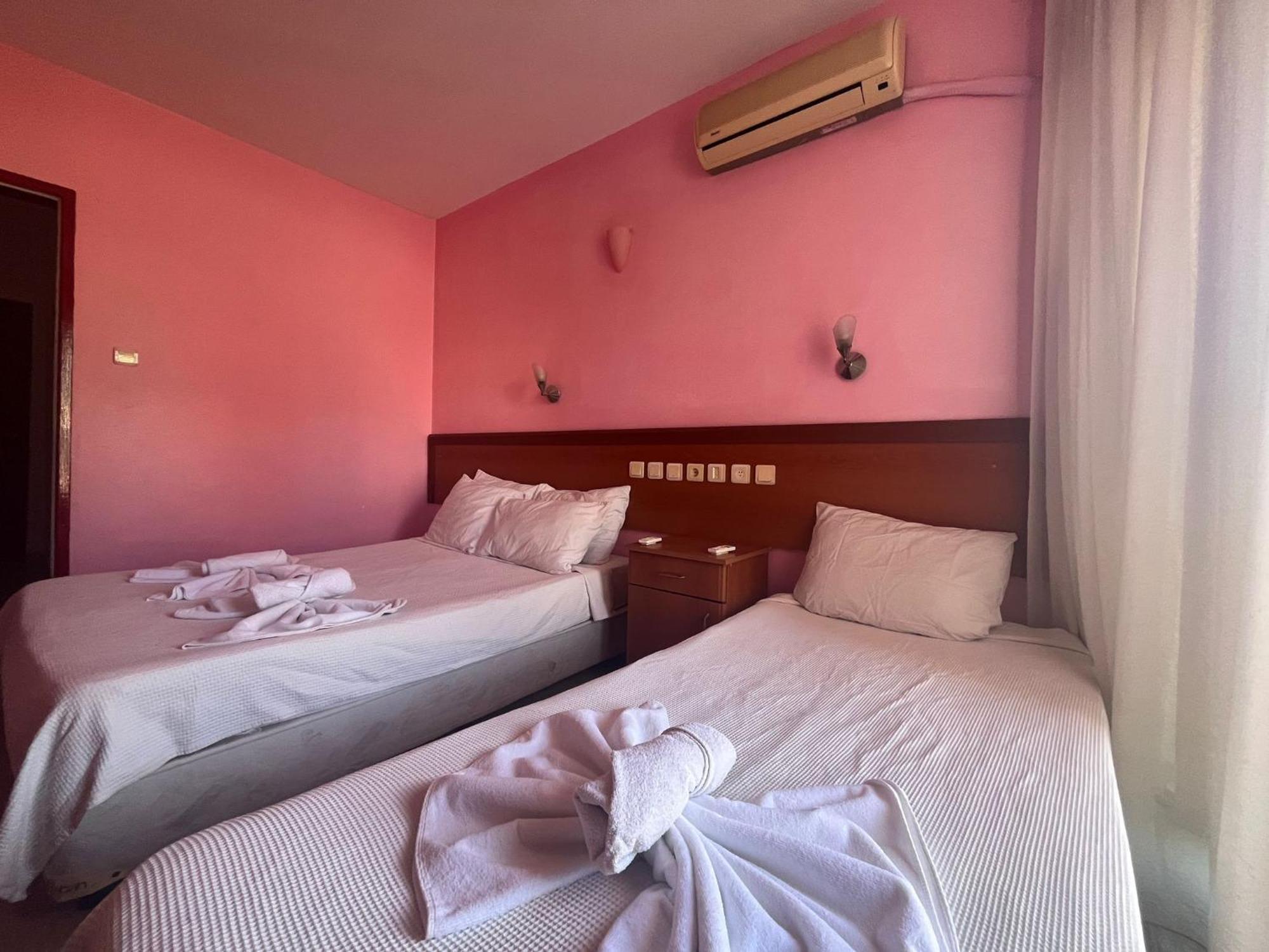 50 Meters To Beach, Sea View Aparthotel *