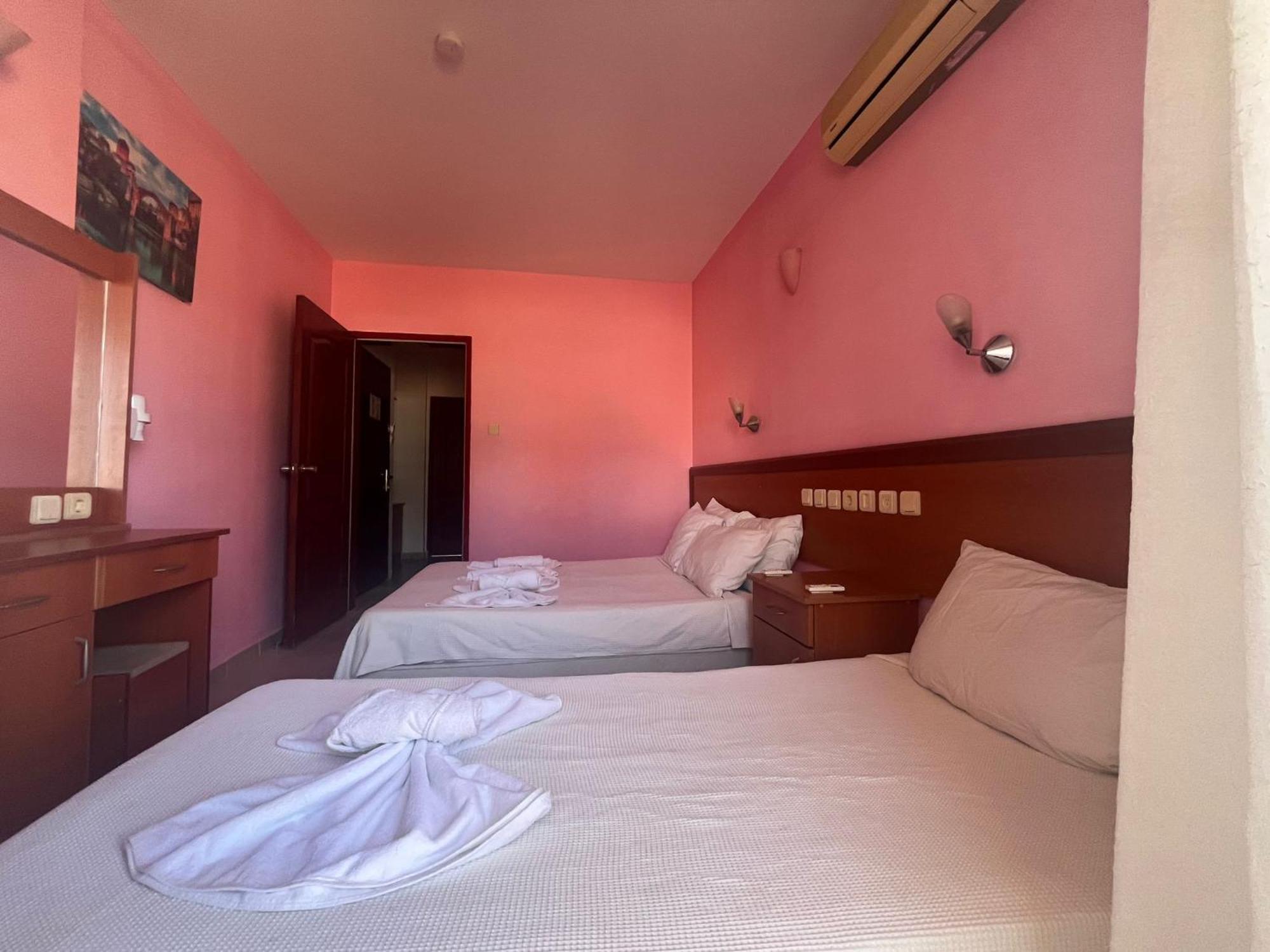 Aparthotel 50 Meters To Beach, Sea View