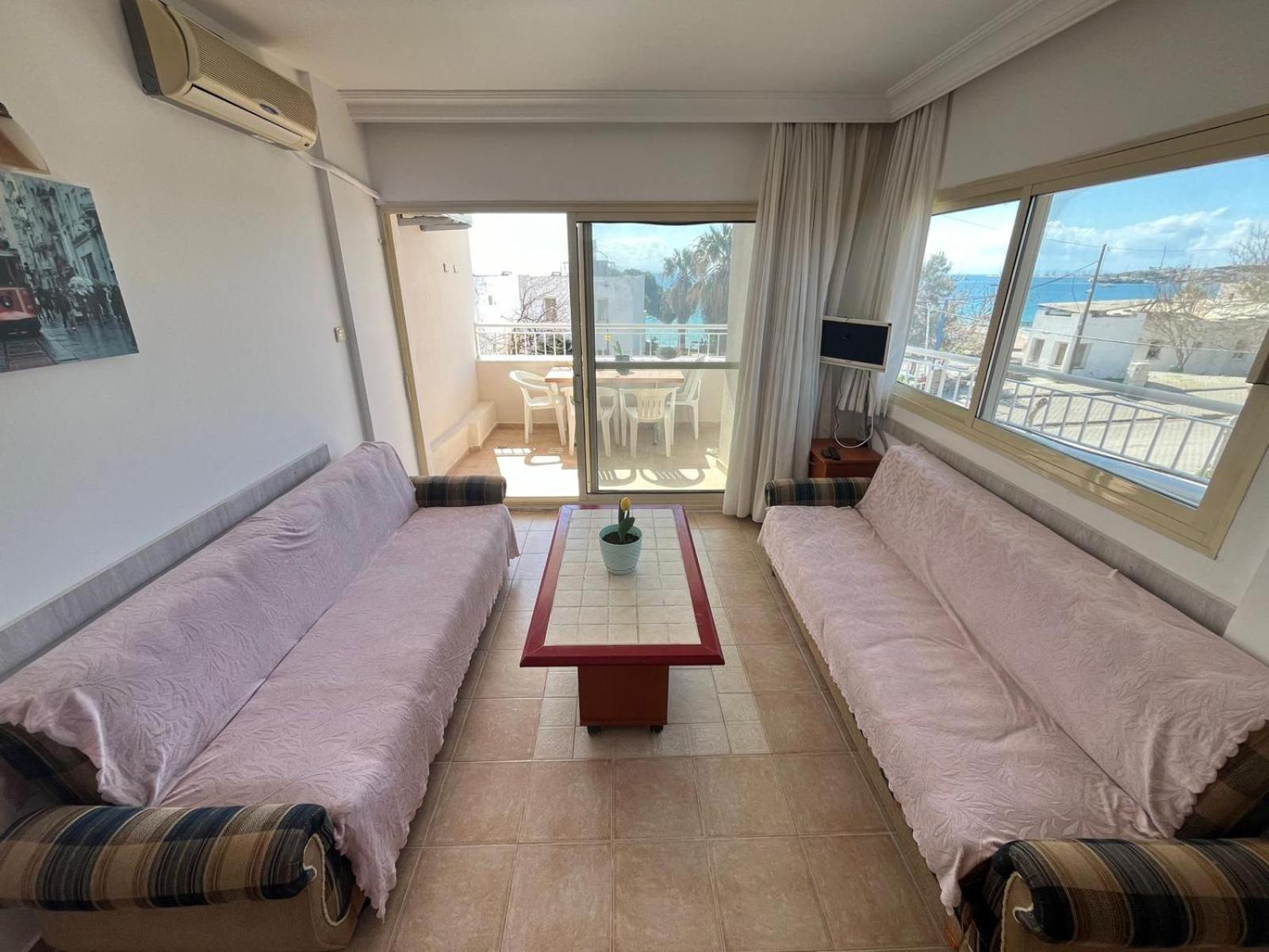 50 Meters To Beach, Sea View Aparthotel Didim