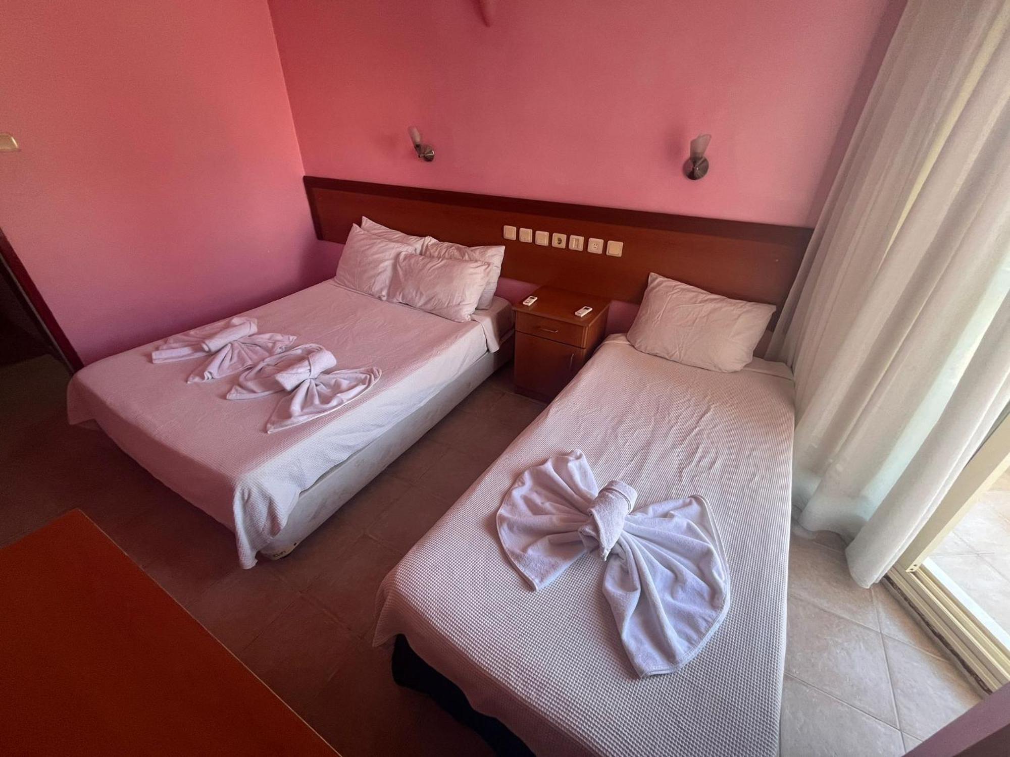 50 Meters To Beach, Sea View Aparthotel *