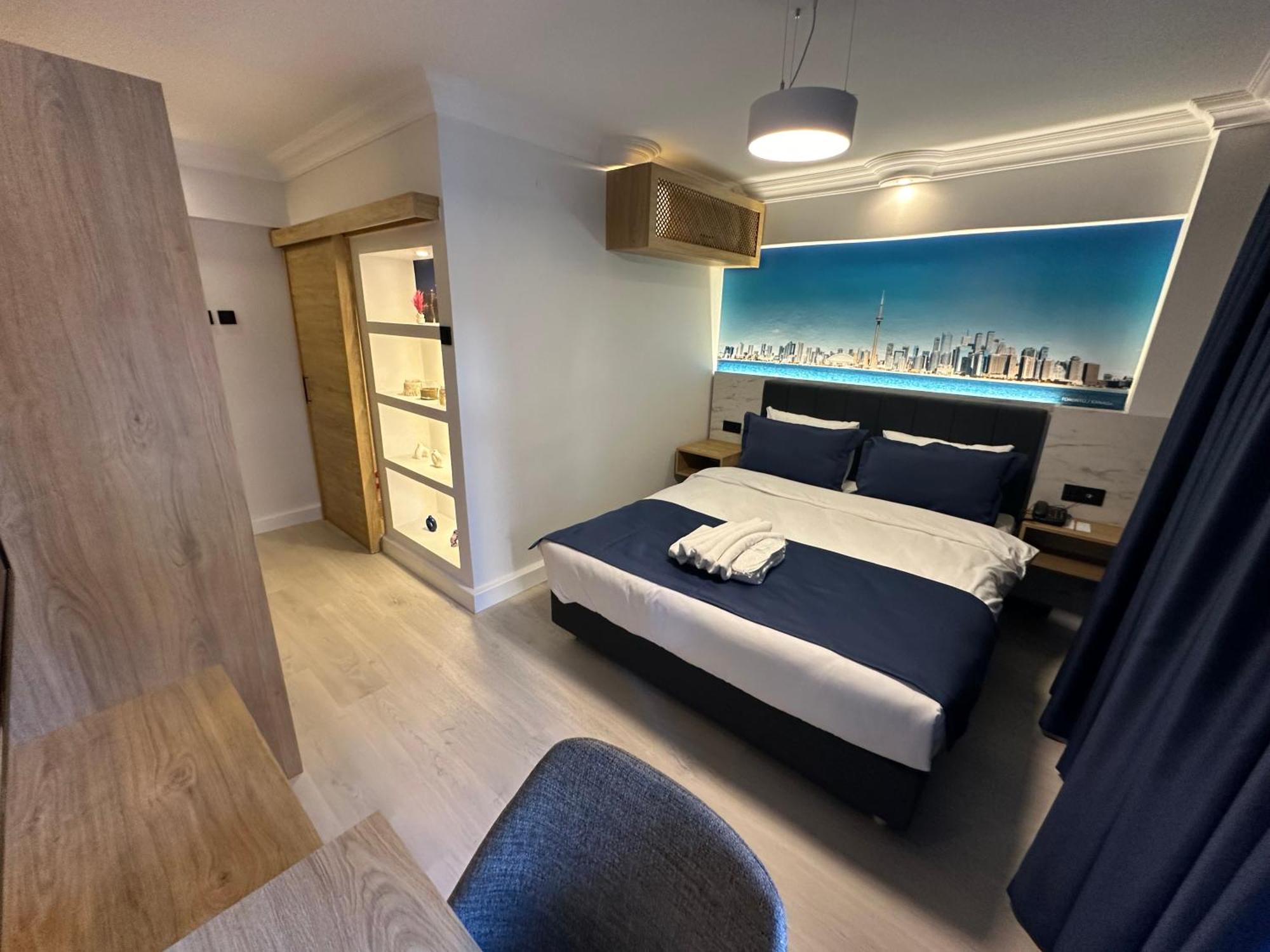 Bella Hotel *