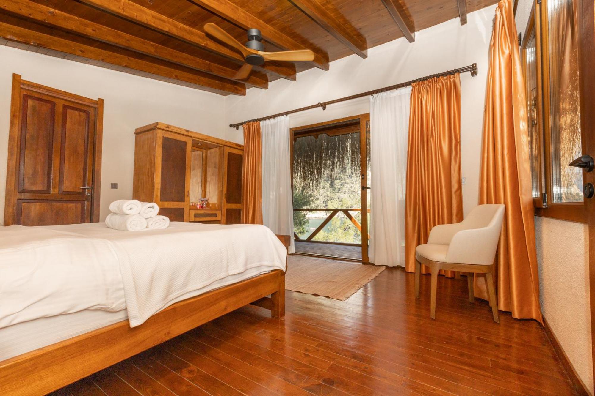 La Boheme Kabak Adults Only