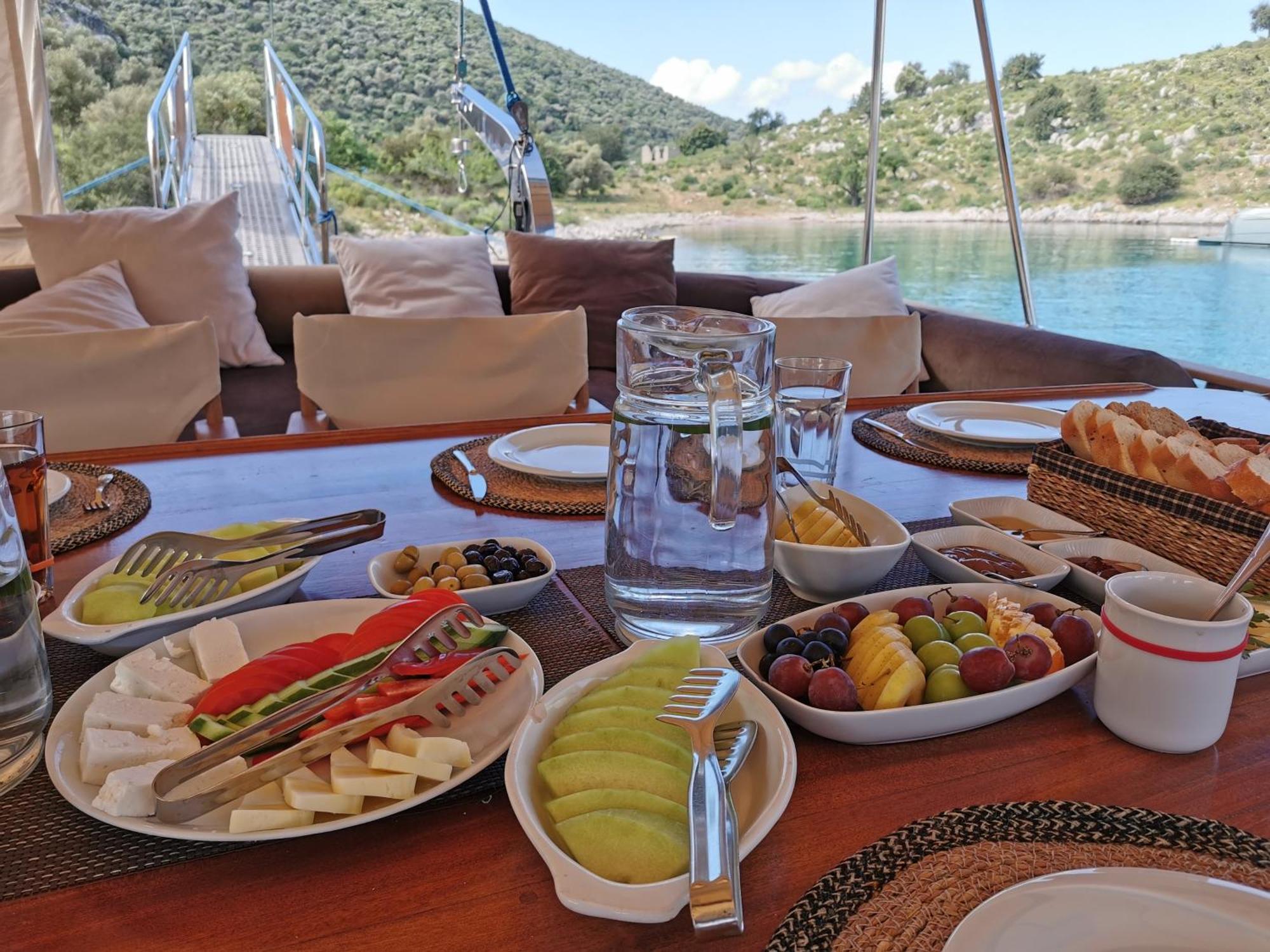 Hayat Bu, Boot Fethiye