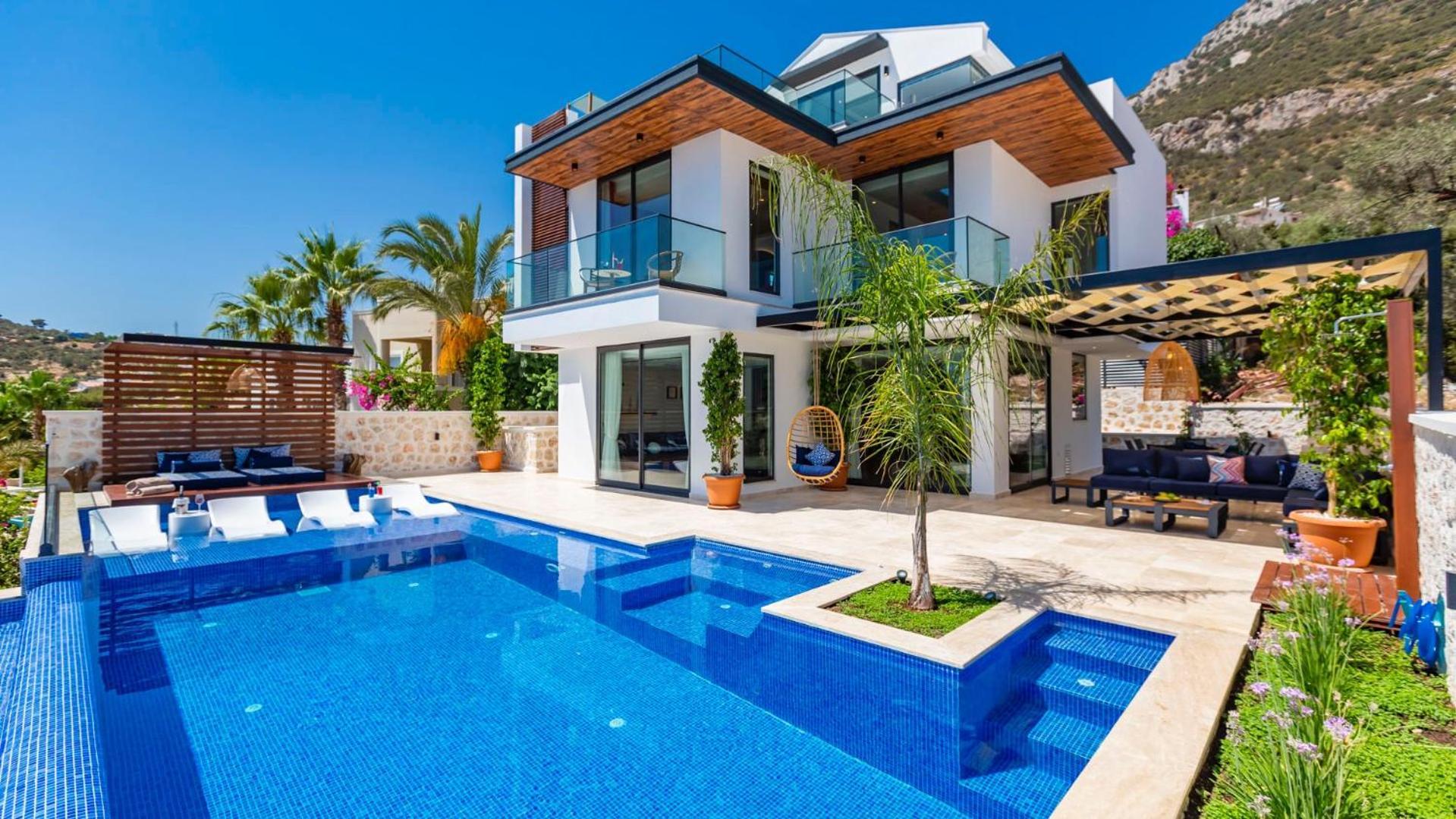 Villa Phi With Heated Indoor Pool *
