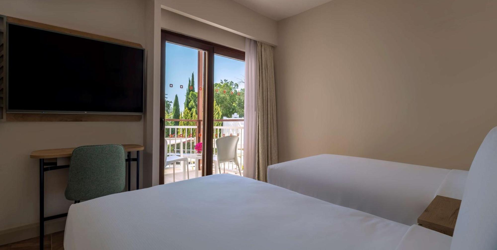 Doubletree By Hilton Bodrum Isil Club Ultra Resort 5*