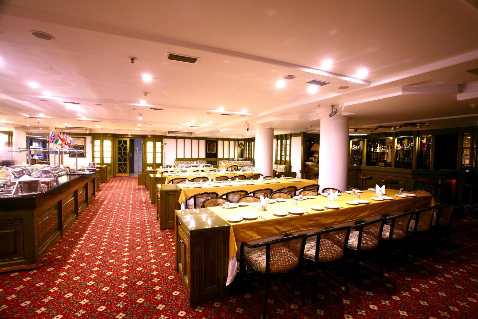 Royal 4*