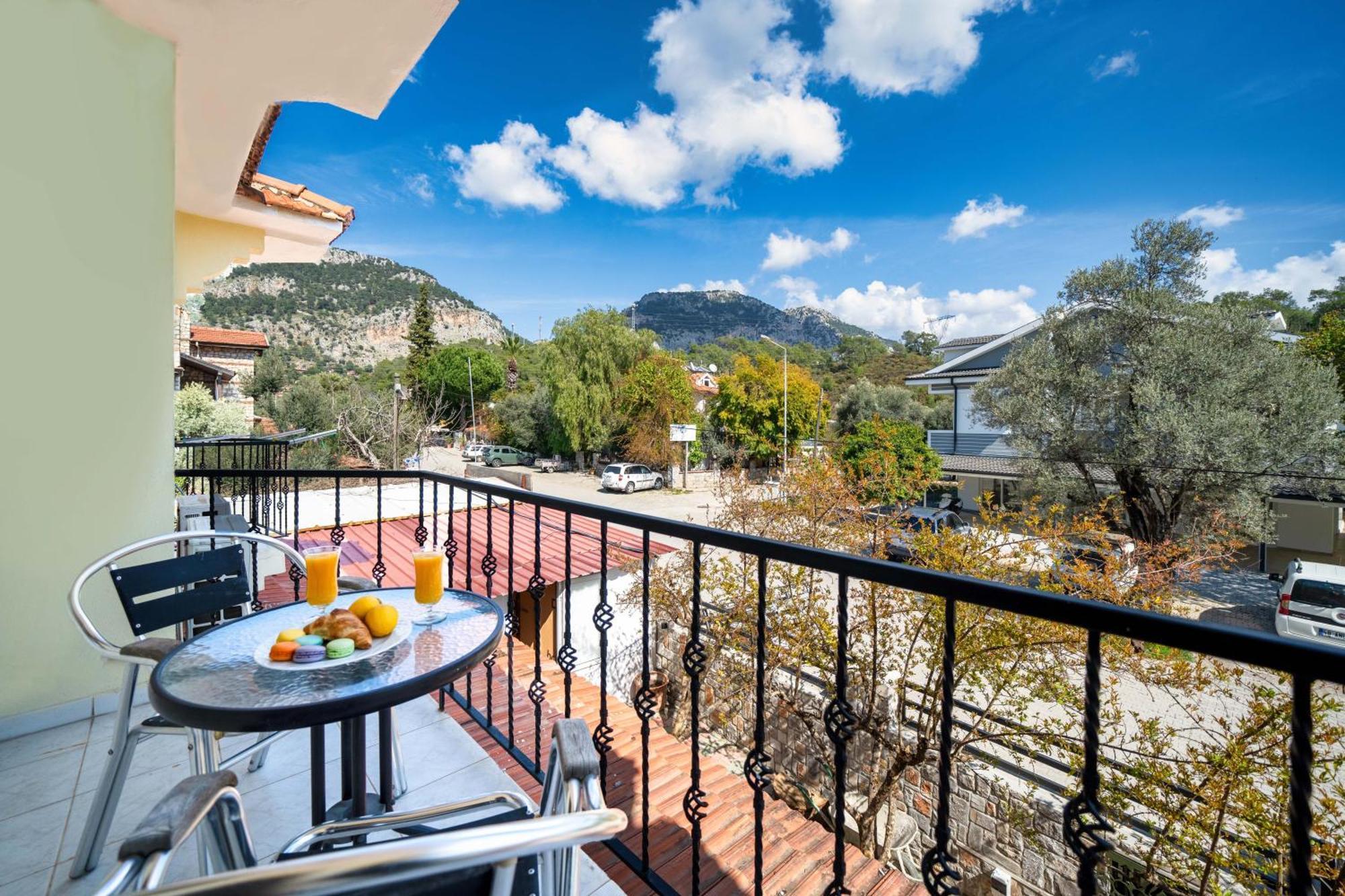 Dedeminn Garden Hotel