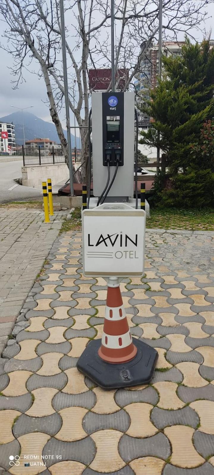 Lavin & Hotel