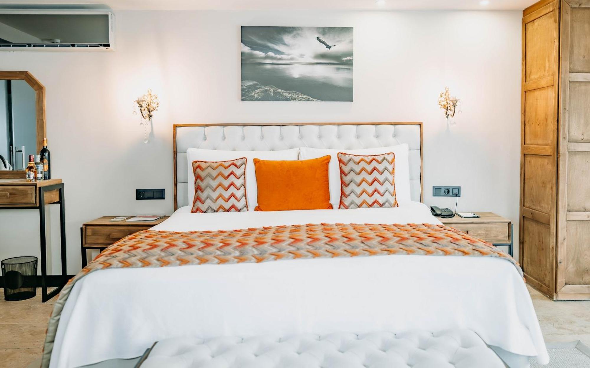 Doors Urla & Hotel