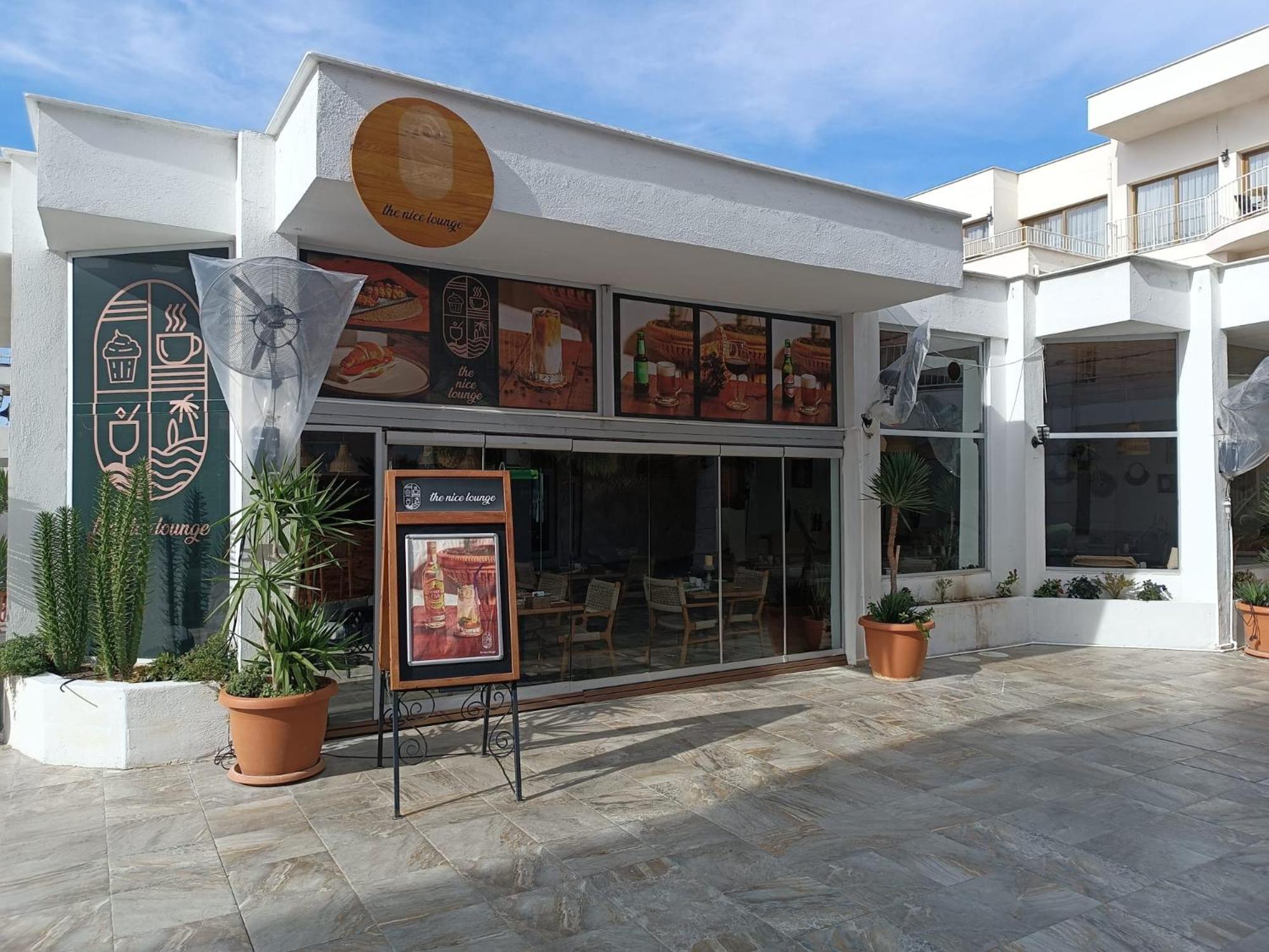 Ladies (adults Only) Aparthotel 3*