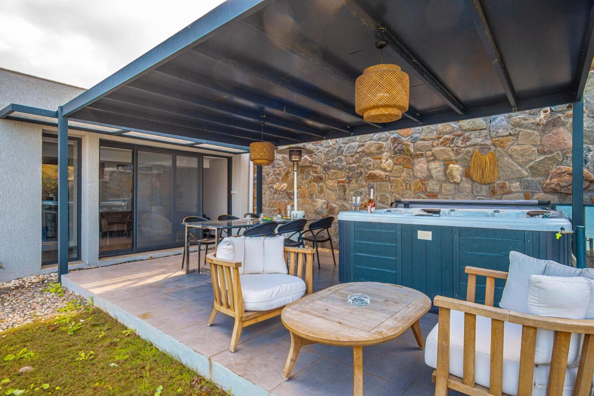 Cimentepe Deluxe Villa