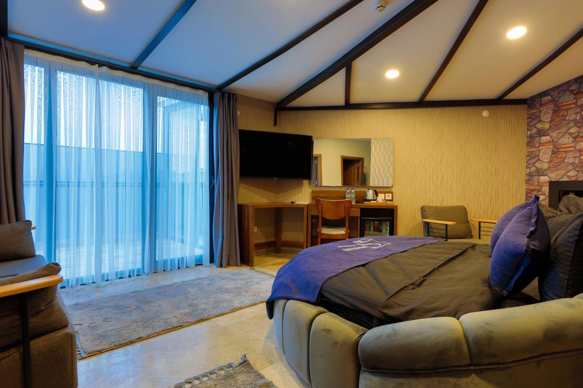 Silver Hotel