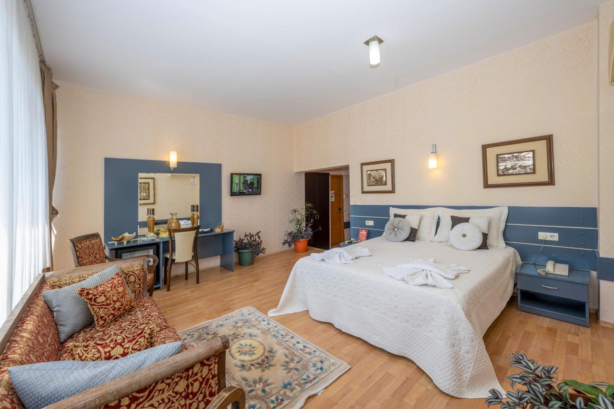 Hotel Grand Ons 3*