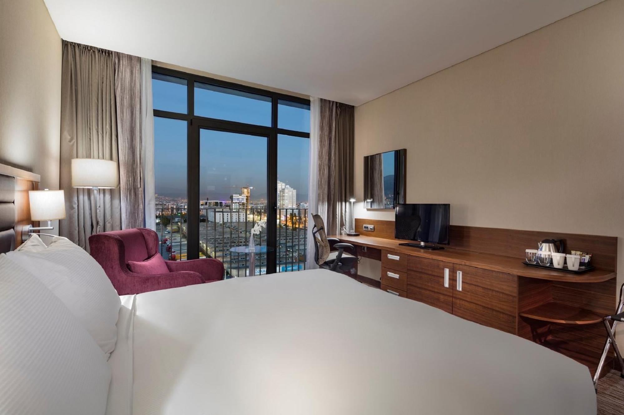 Hilton Garden Bayrakli Hotel Izmir