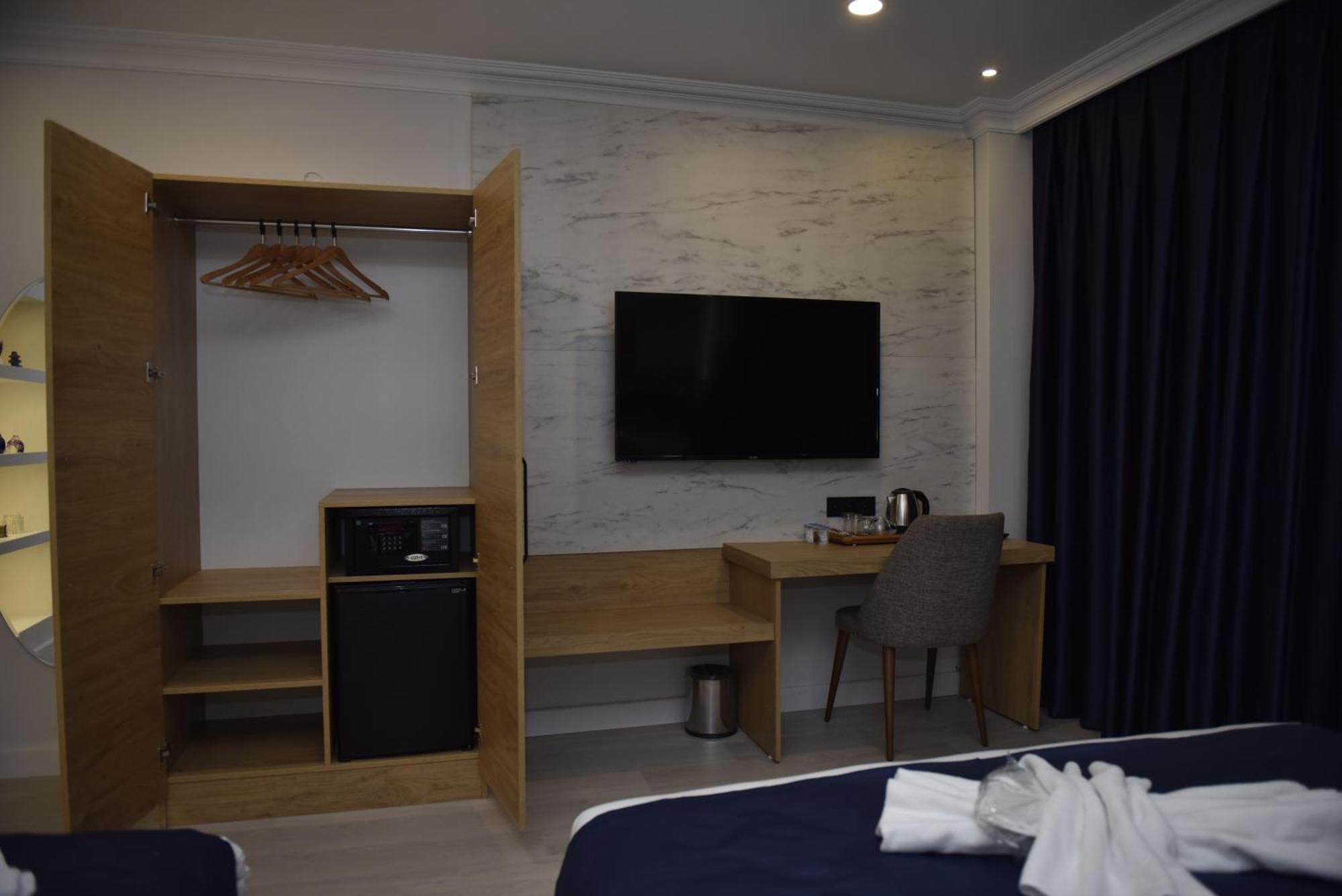 Bella Hotel